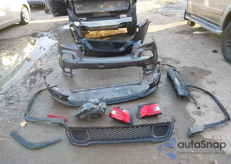 2018 Jeep Cherokee Latitude Tech Connect 4X4 from USA, damaged, VIN 1C4PJMCX2JD607247